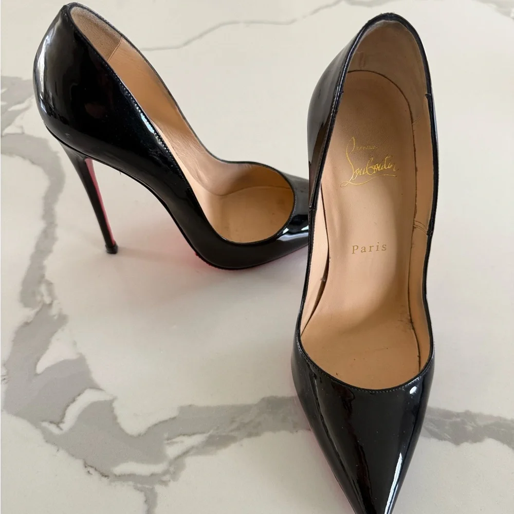 Black and Red Stiletto Heels - Picture 2 of 5